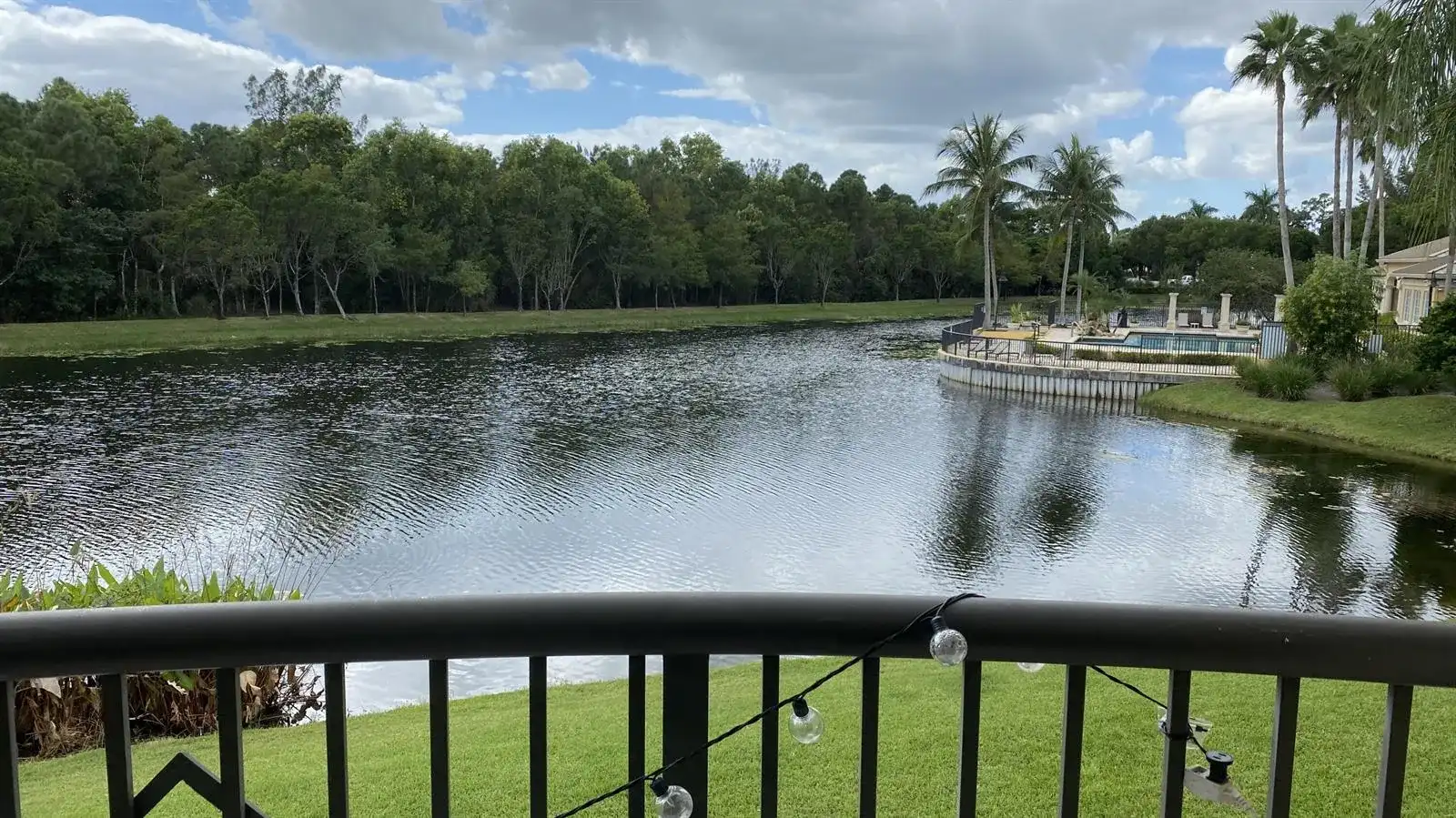 100 Crestwood Court N # 103, Royal Palm Beach FL 33411