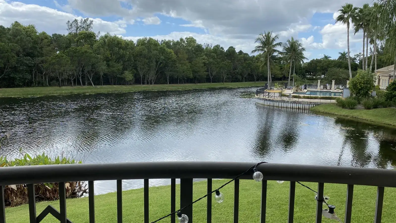 100 Crestwood Court N # 103, Royal Palm Beach FL 33411