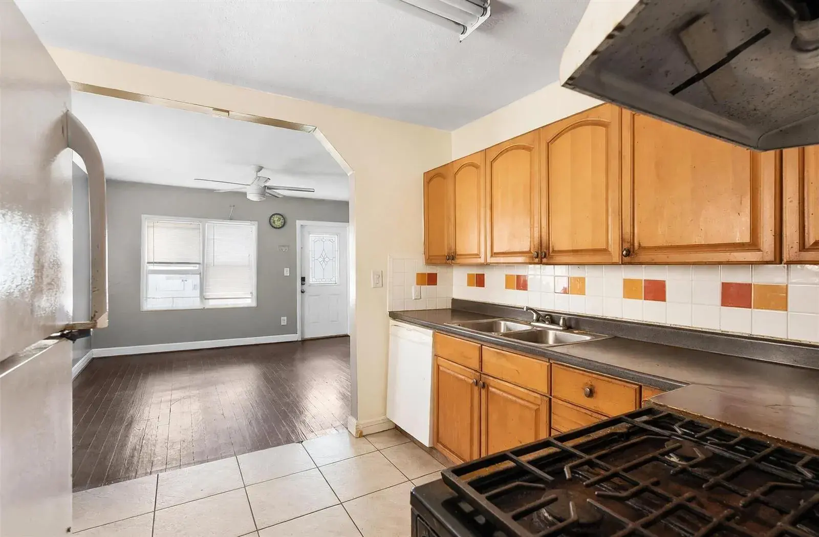 2434 McKinley Street, Hollywood FL 33020