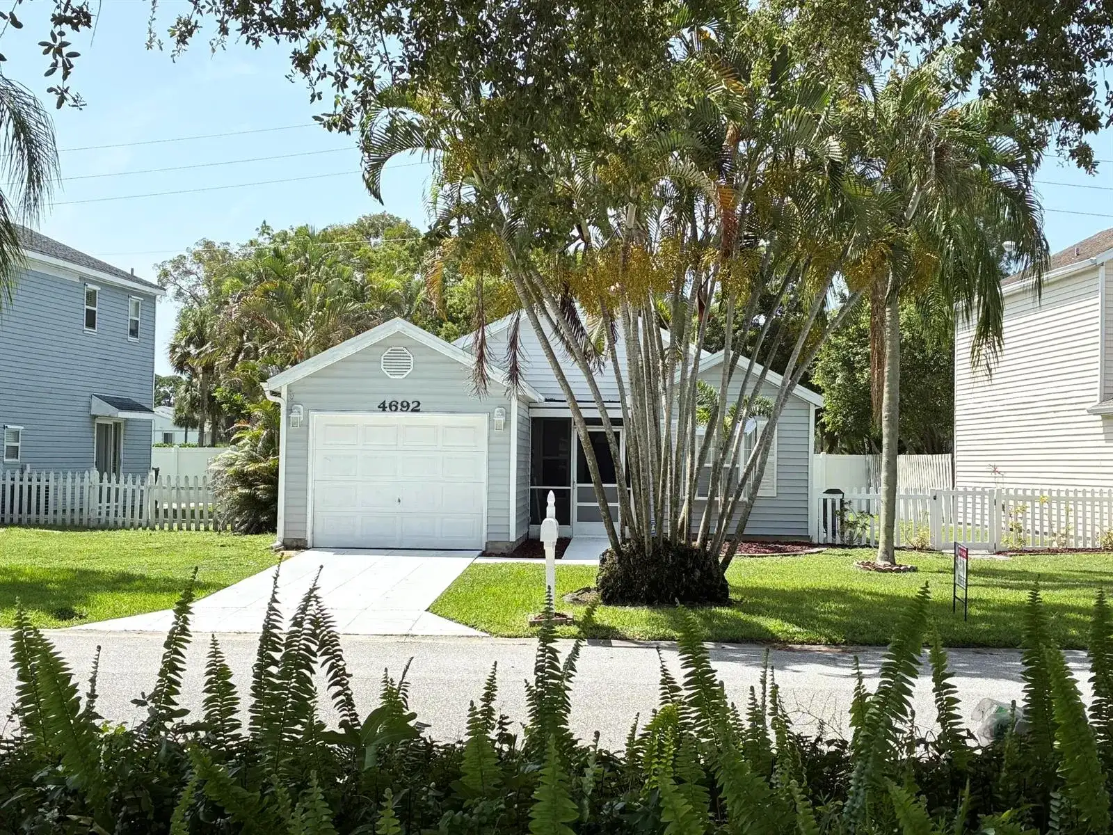 4692 LAKESIDE Circle, West Palm Beach FL 33417 photo 2
