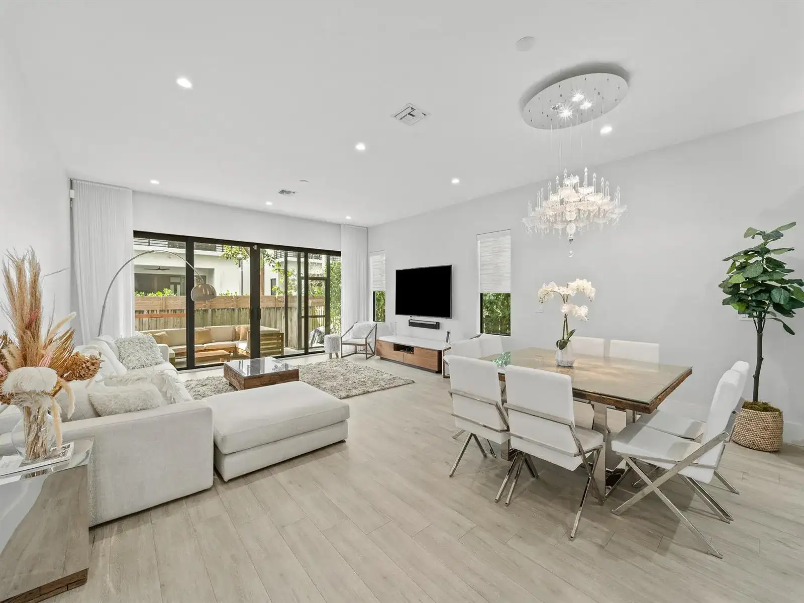 315 NE 15th Avenue, Fort Lauderdale FL 33301 photo 3