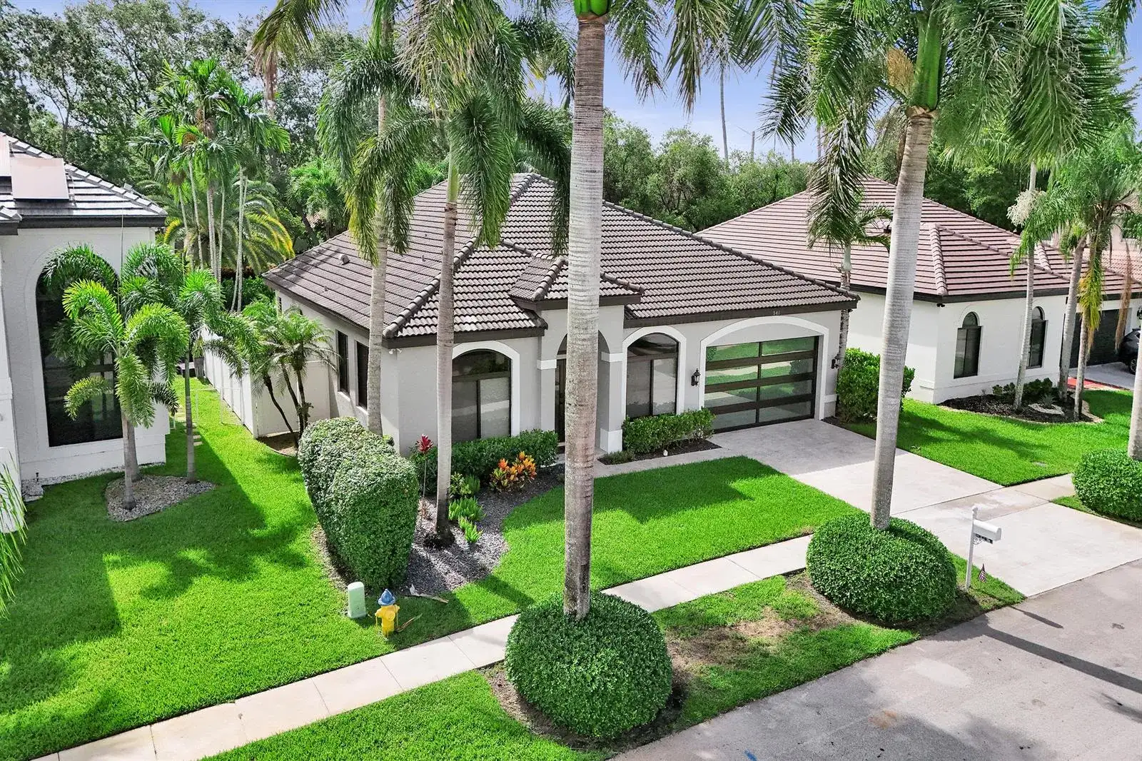 541 SW 178TH Way N, Pembroke Pines FL 33029 photo 2