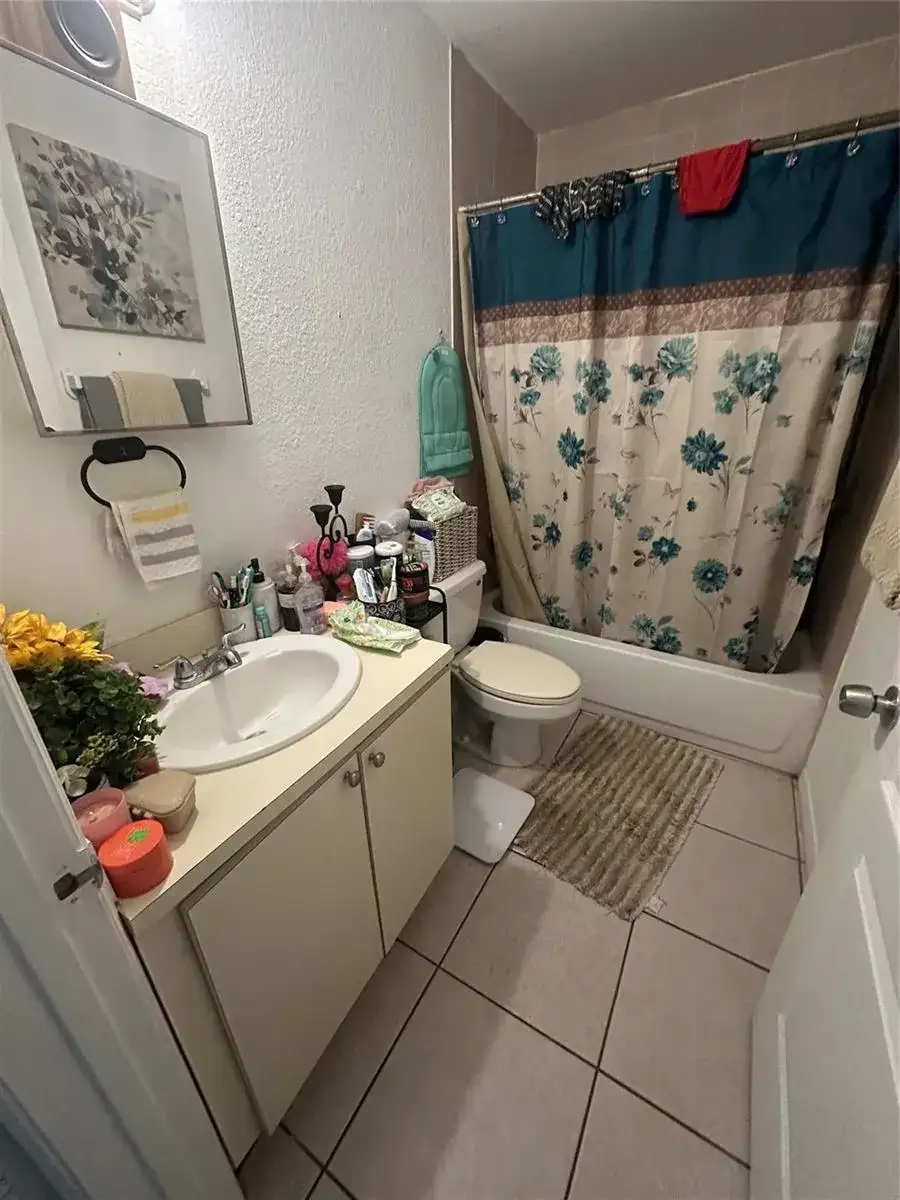 1208 N 57TH Avenue # B, Hollywood FL 33021 photo 2