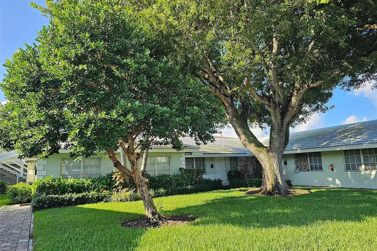 2120 NE 41st Street # D, Lighthouse Point FL 33064