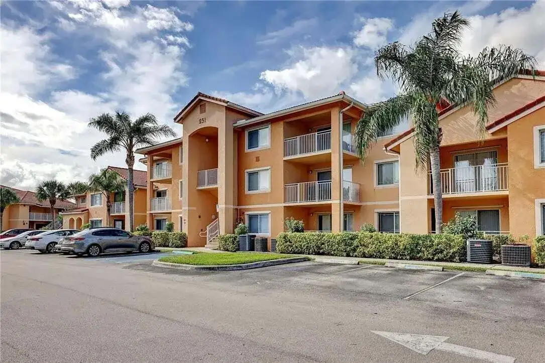 231 SW PALM Drive # 207, Port St. Lucie FL 34986 photo 2