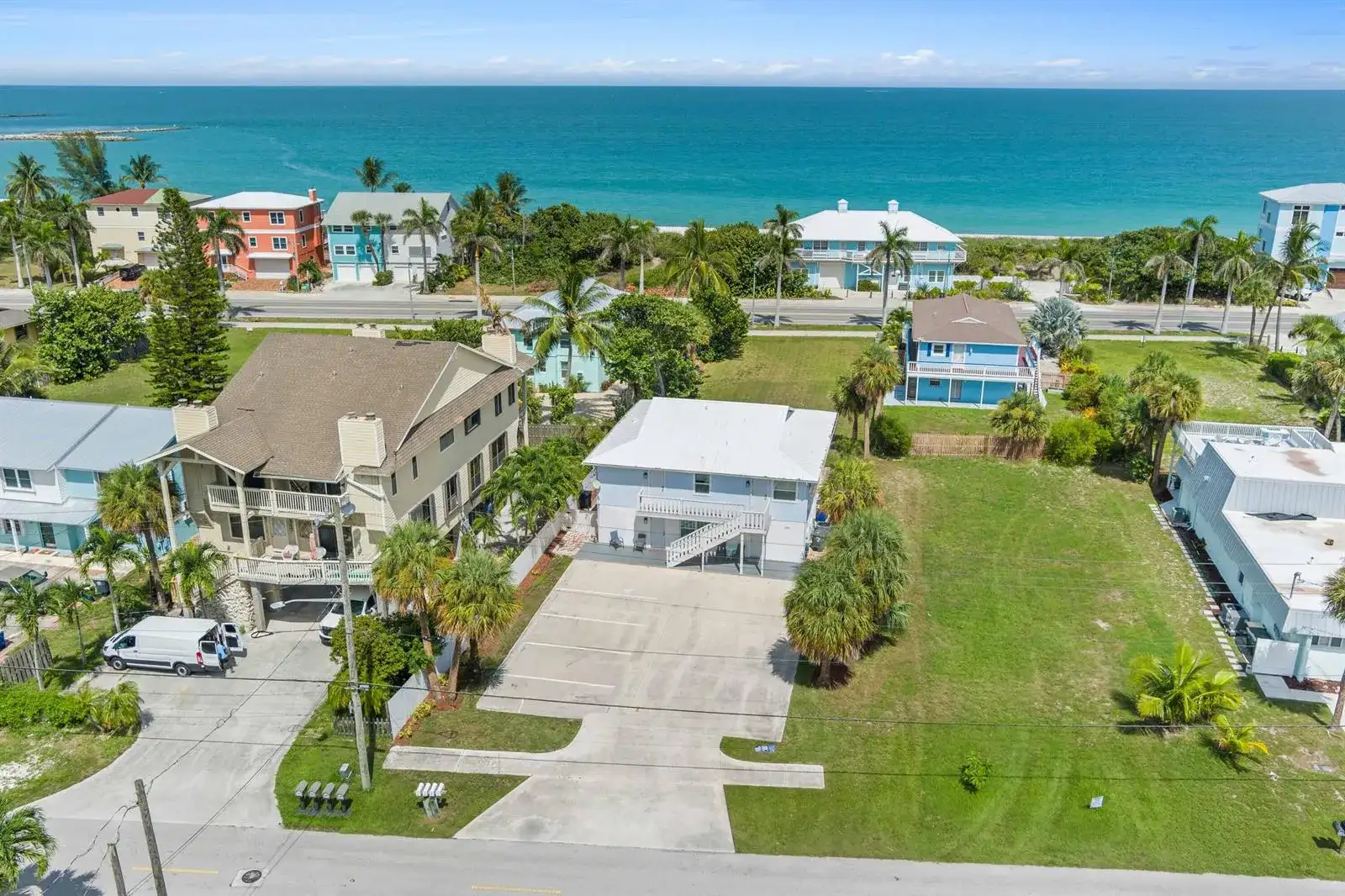 336 Hernando Street Unit D, Fort Pierce FL 34949 photo 2