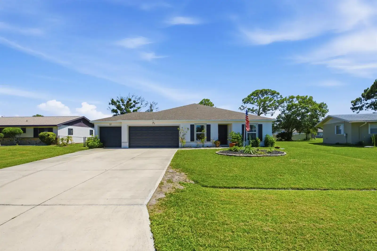 150 SW Lancaster Avenue, Port St. Lucie FL 34984 photo 2