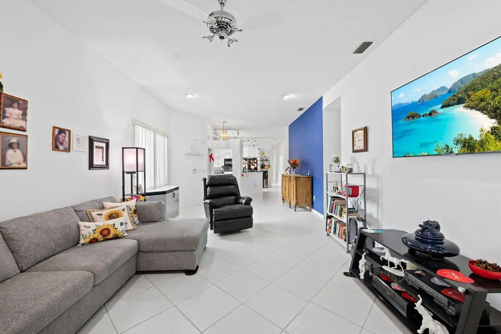 10156 Lombardy Drive, Tamarac FL 33321 photo 5