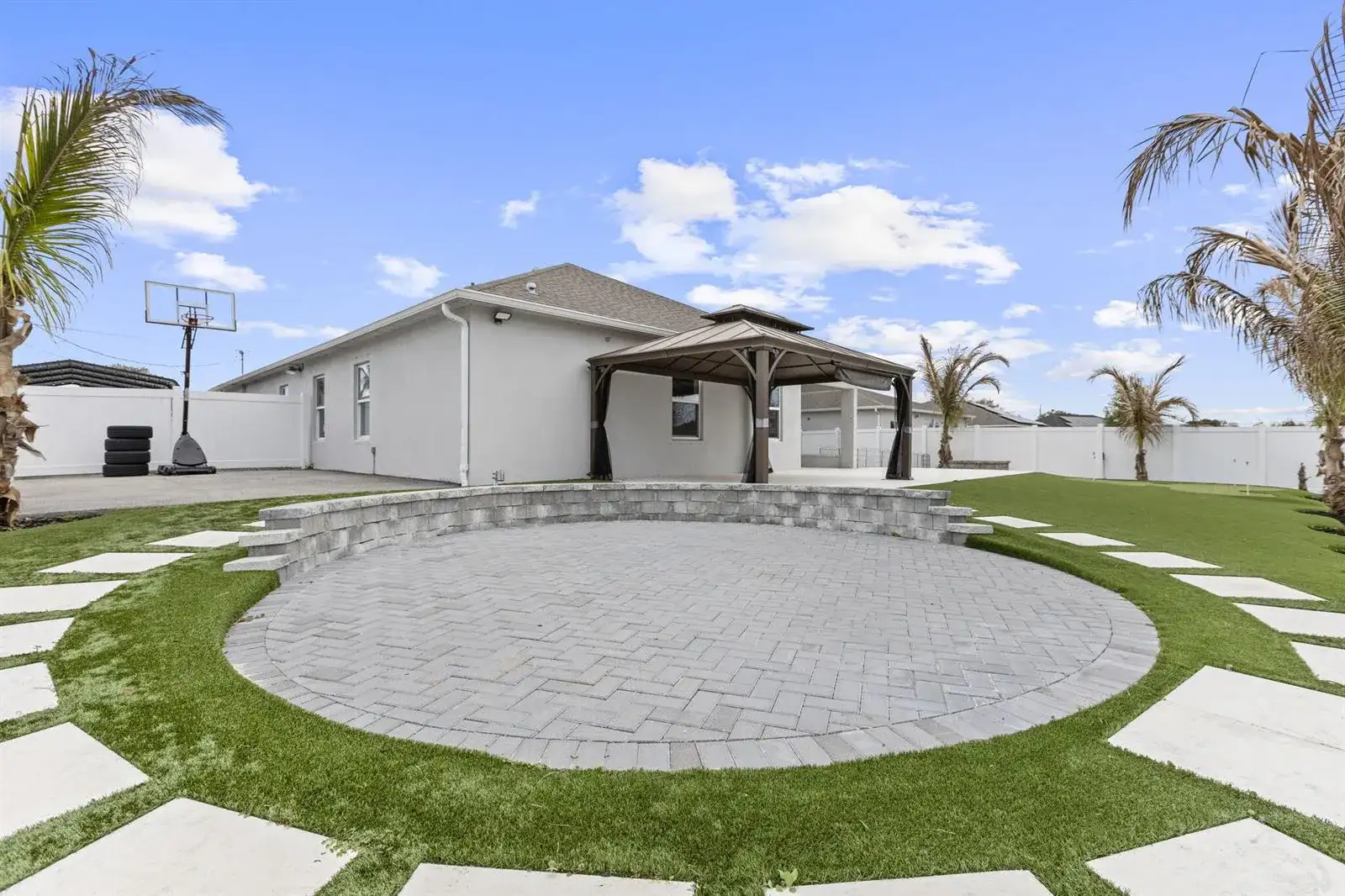 681 SW Millard Drive, Port St. Lucie FL 34953 photo 3