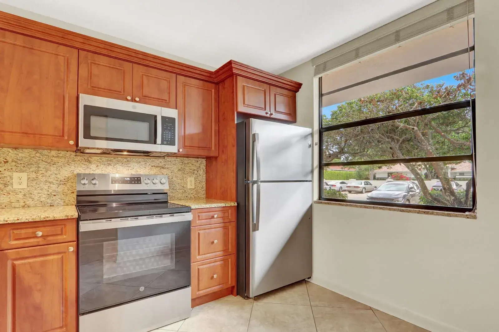 3636 WHITEHALL Drive # 105, West Palm Beach FL 33401