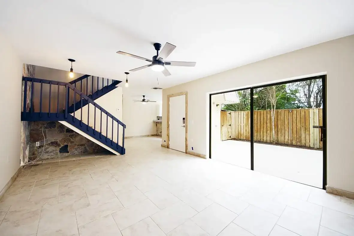 1700 Embassy Drive Apt 402, West Palm Beach FL 33401 photo 4