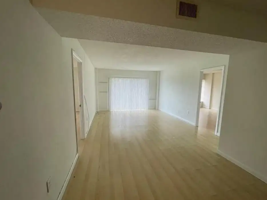4160 INVERRARY Drive # 507, Lauderhill FL 33319