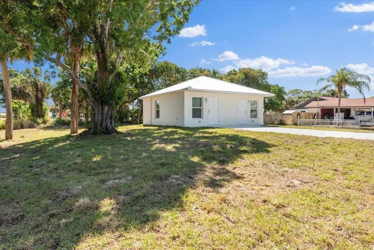 4576 30TH Avenue, Vero Beach FL 32967 photo 3