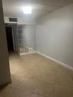 600 VILLAGE GREEN Court # 220, Palm Springs FL 33461 photo 3