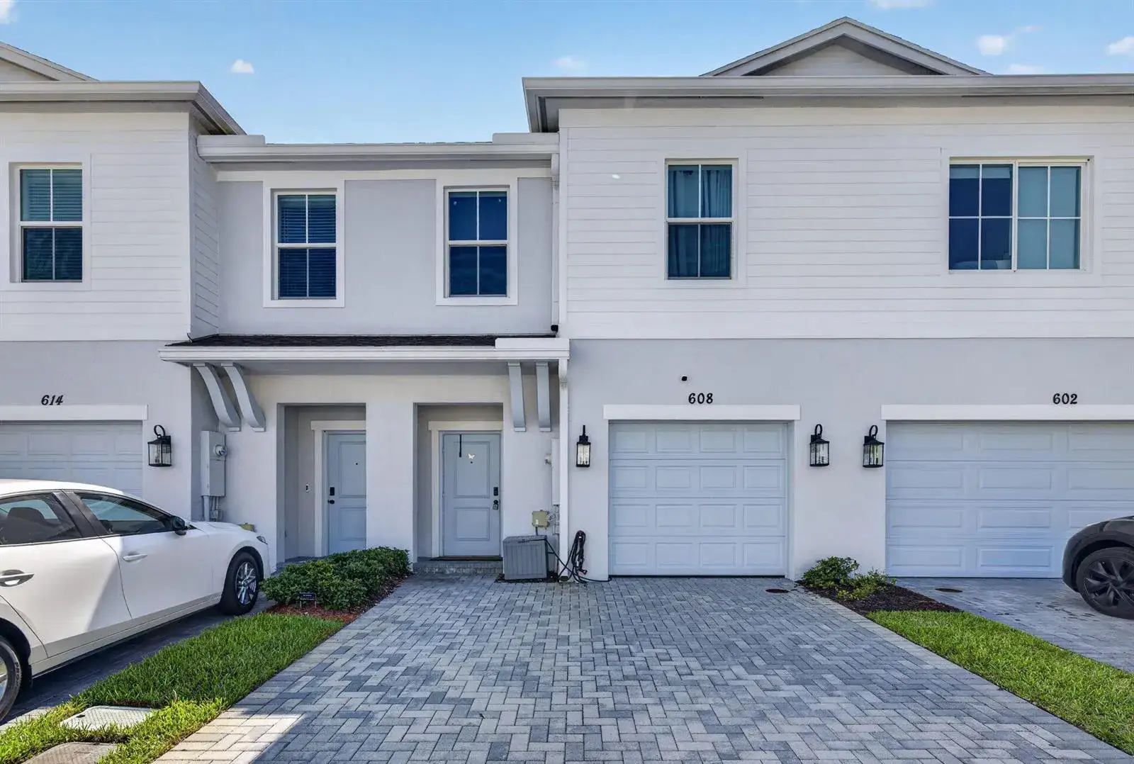 608 NE WATERS EDGE Lane, Port St. Lucie FL 34983