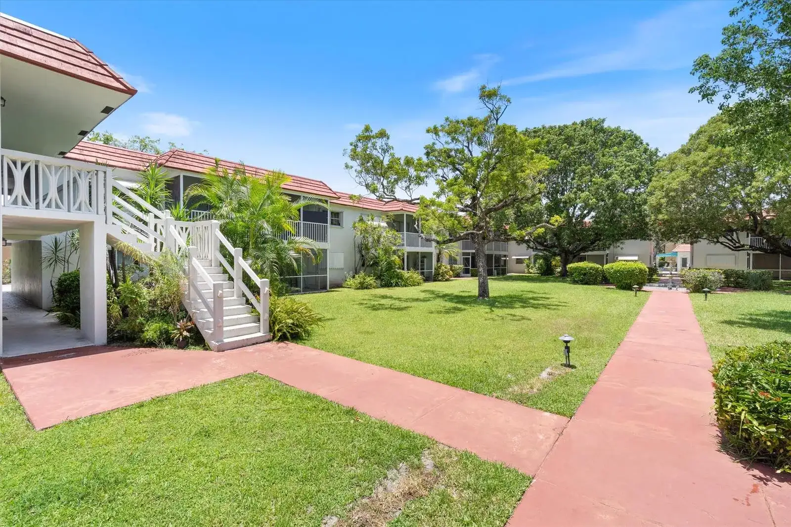 899 SE 2ND Avenue # 203, Deerfield Beach FL 33441 photo 2