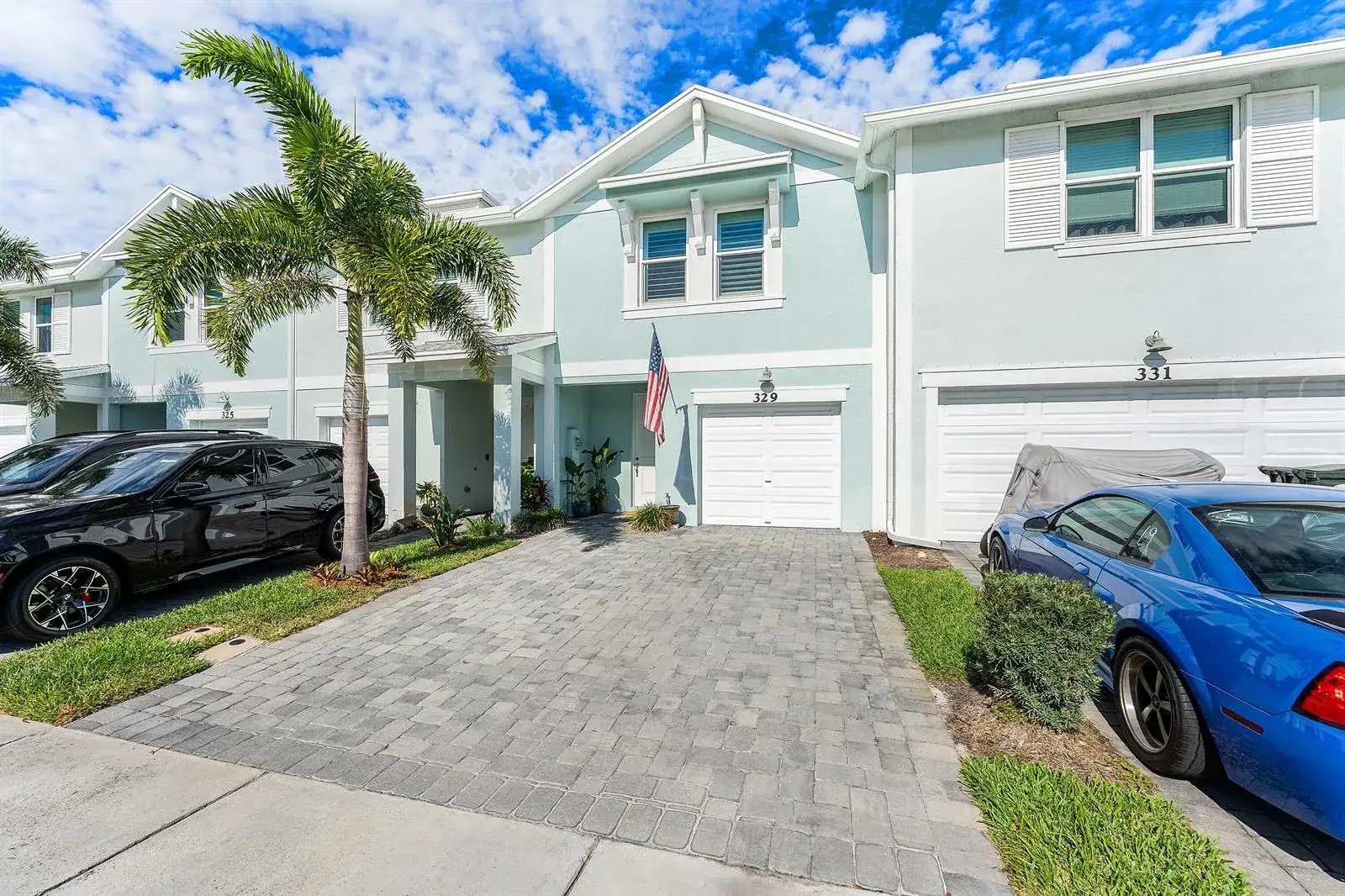 329 SE Halifax Lane, Stuart FL 34994 photo 2
