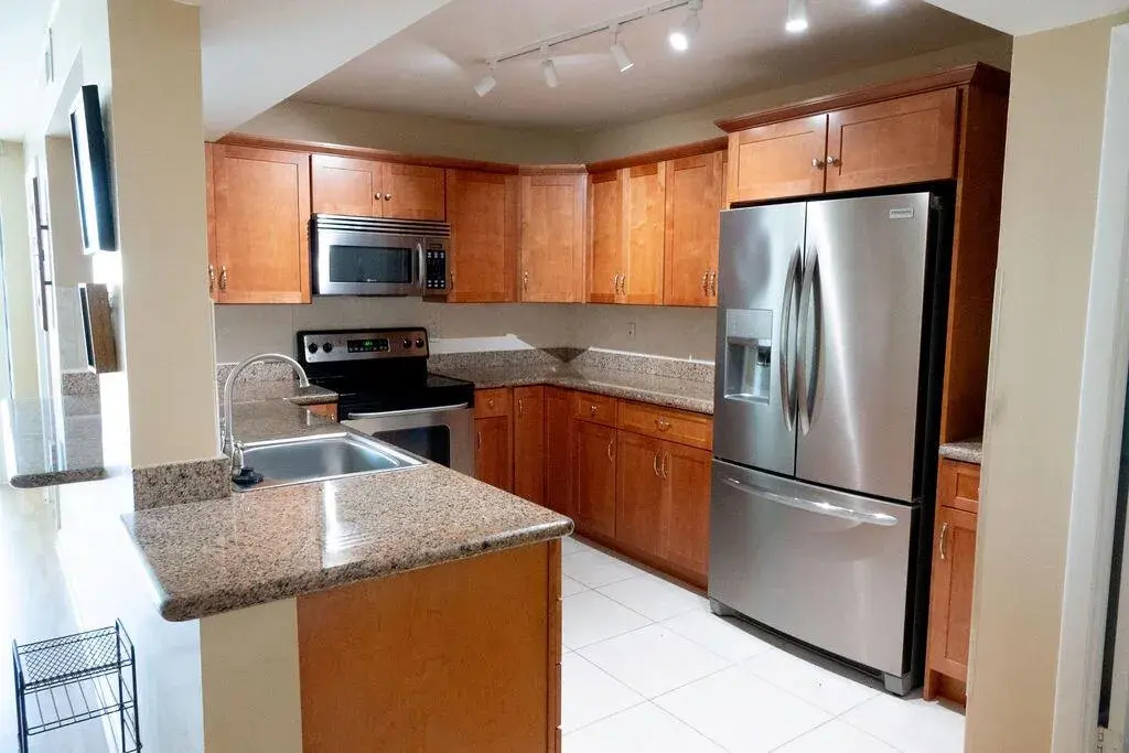200 LESLIE Drive # 819, Hallandale Beach FL 33009