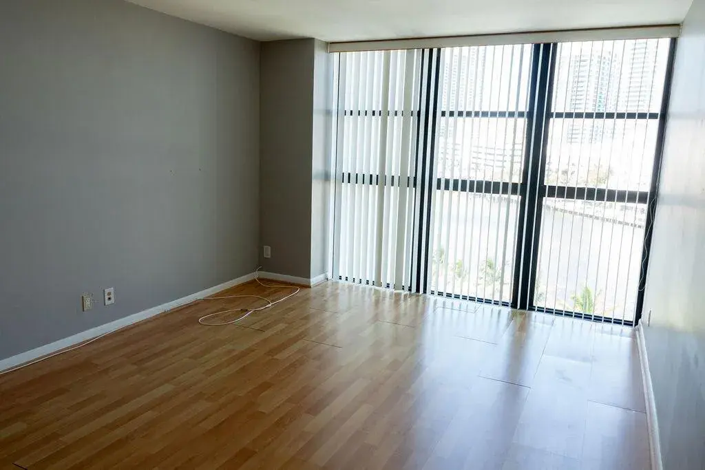 200 LESLIE Drive # 819, Hallandale Beach FL 33009
