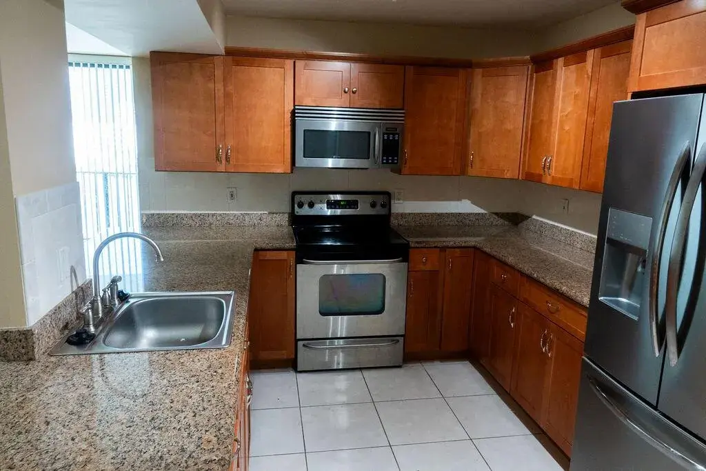 200 LESLIE Drive # 819, Hallandale Beach FL 33009