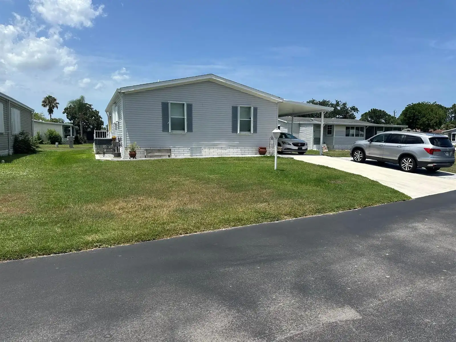 479 TROPICAL ISLES Circle # 18, Fort Pierce FL 34982