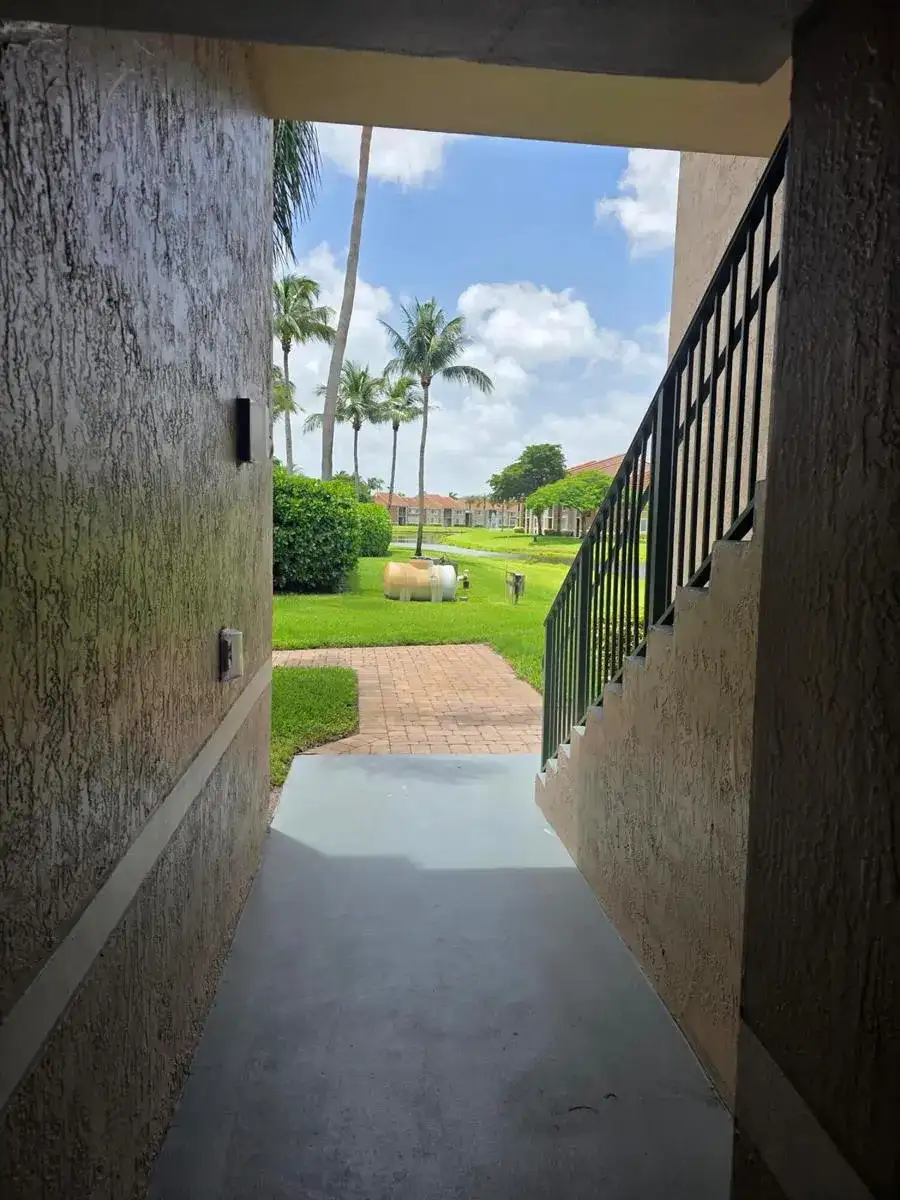 7824 SONOMA SPRINGS Circle # 104, Lake Worth FL 33463 photo 3