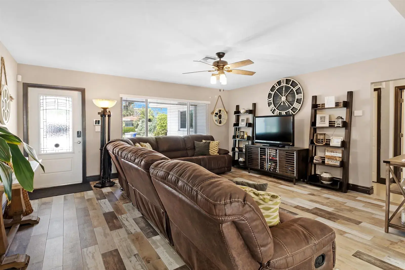 981 SE 10TH Court, Pompano Beach FL 33060