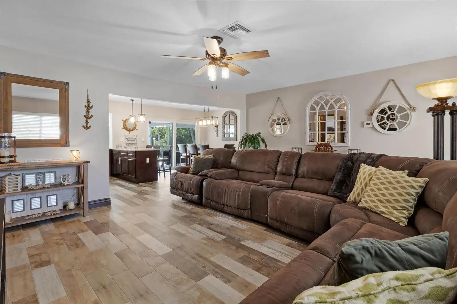 981 SE 10TH Court, Pompano Beach FL 33060 photo 4