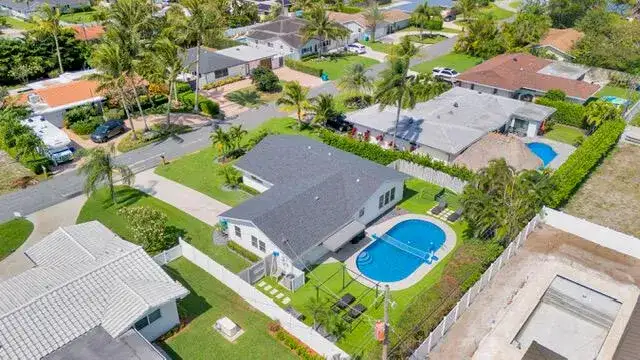 722 SW 28th Avenue, Boynton Beach FL 33435 photo 4