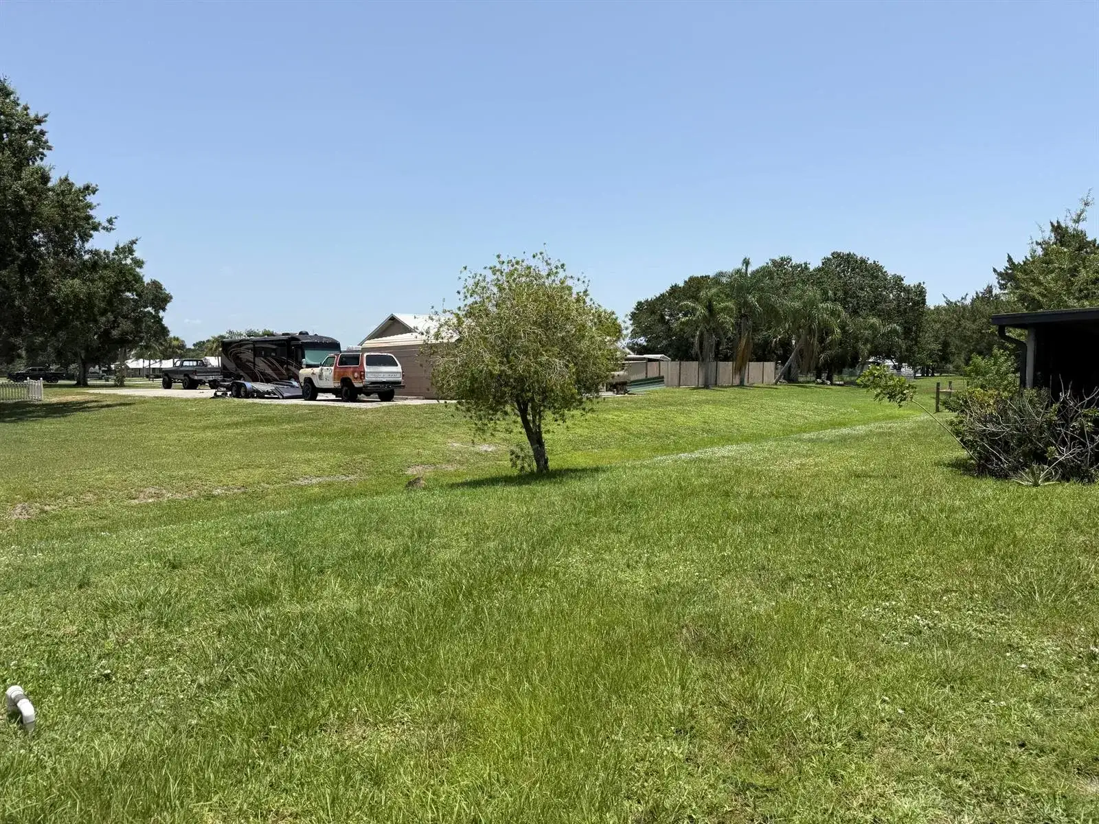 8451 SW 14TH Lane, Okeechobee FL 34974 photo 2