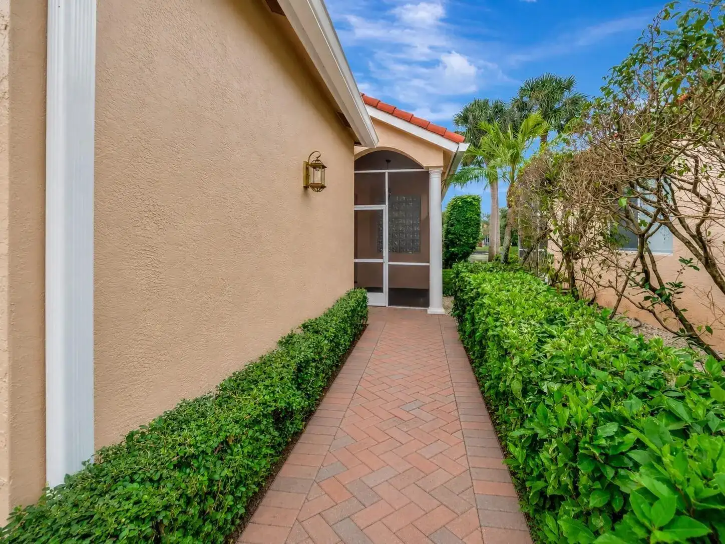 11081 Springbrook Circle, Boynton Beach FL 33437 photo 2