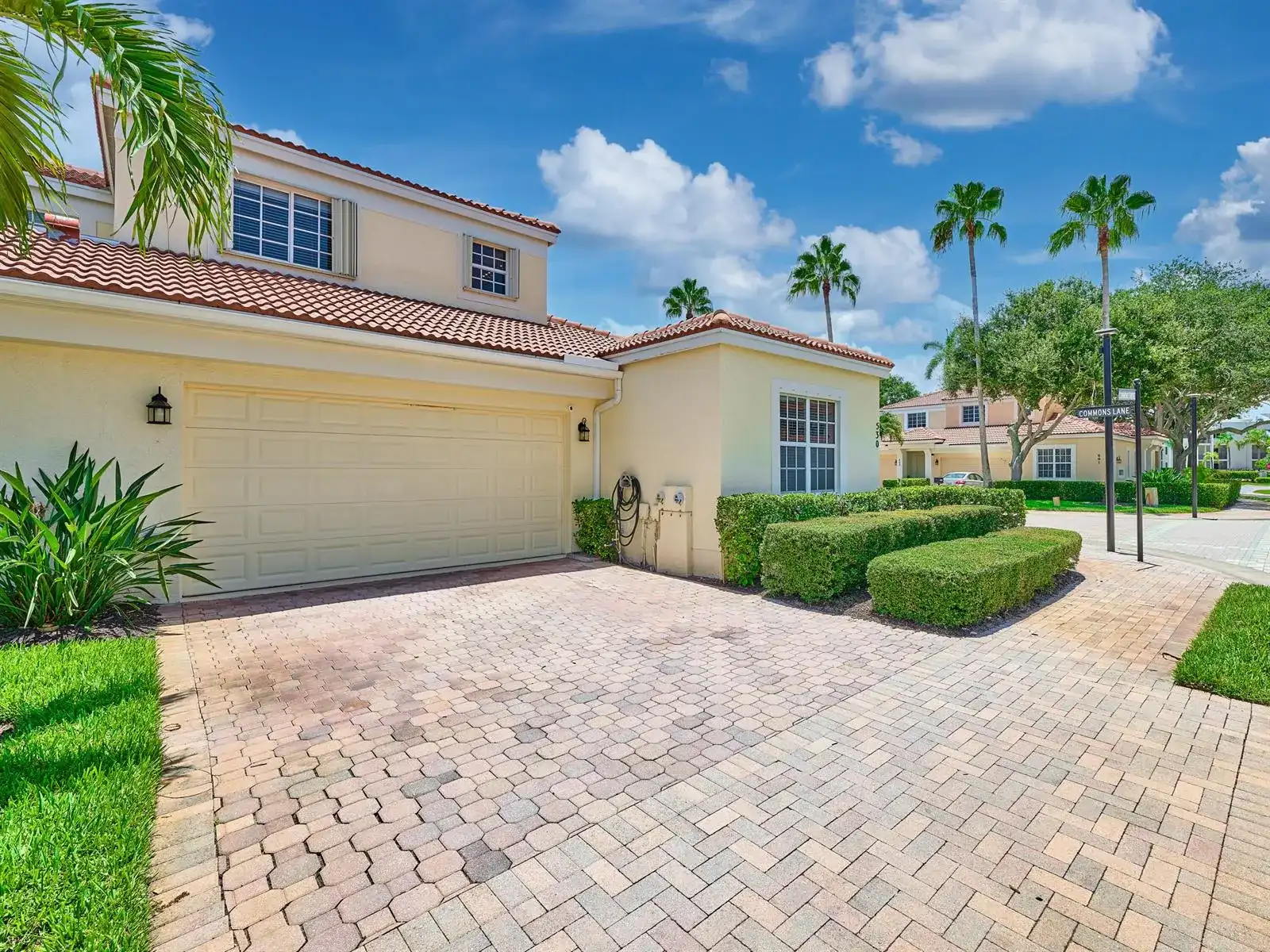 530 Commons Drive, Palm Beach Gardens FL 33418