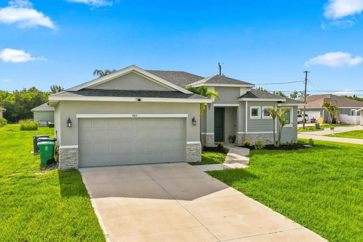 4671 SW Albacore Street, Port St. Lucie FL 34953