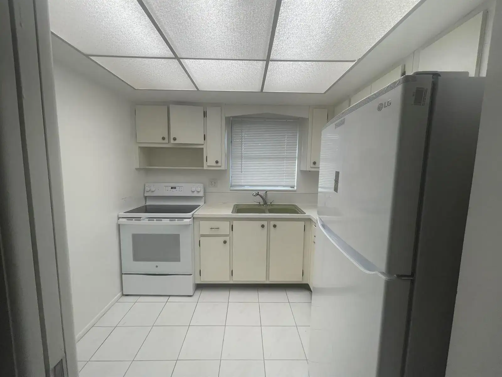 2676 DUDLEY Drive E # B, West Palm Beach FL 33415 photo 3