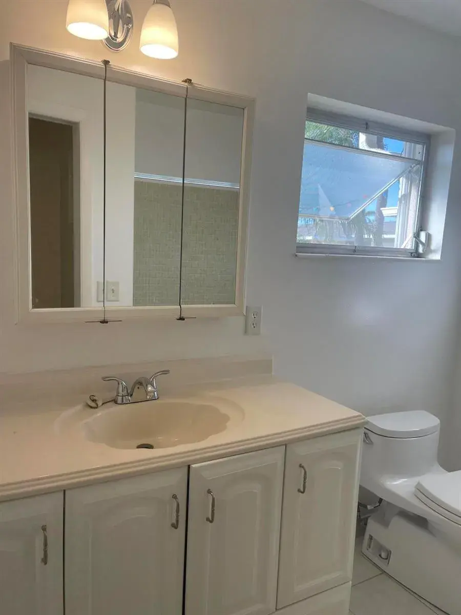 2676 DUDLEY Drive E # B, West Palm Beach FL 33415
