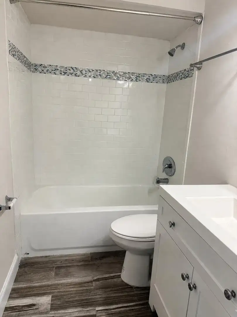 537 S SEQUOIA Drive Apt 309, West Palm Beach FL 33409 photo 2