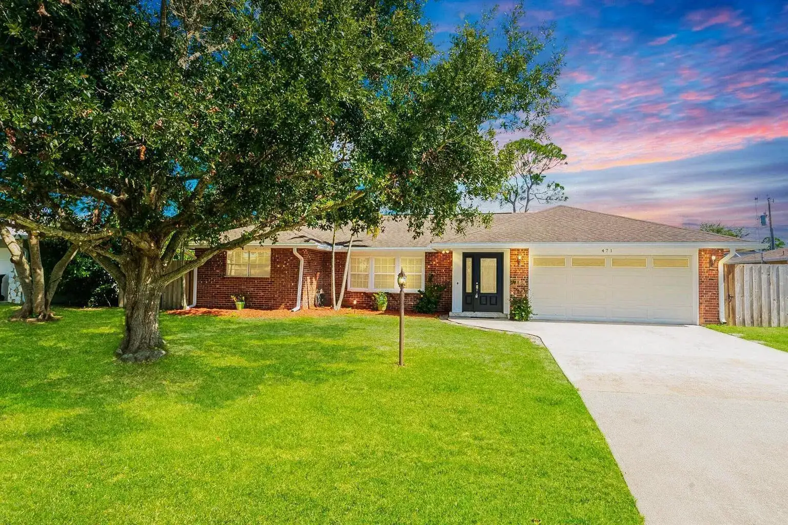 471 SE Lamon Lane, Port St. Lucie FL 34983