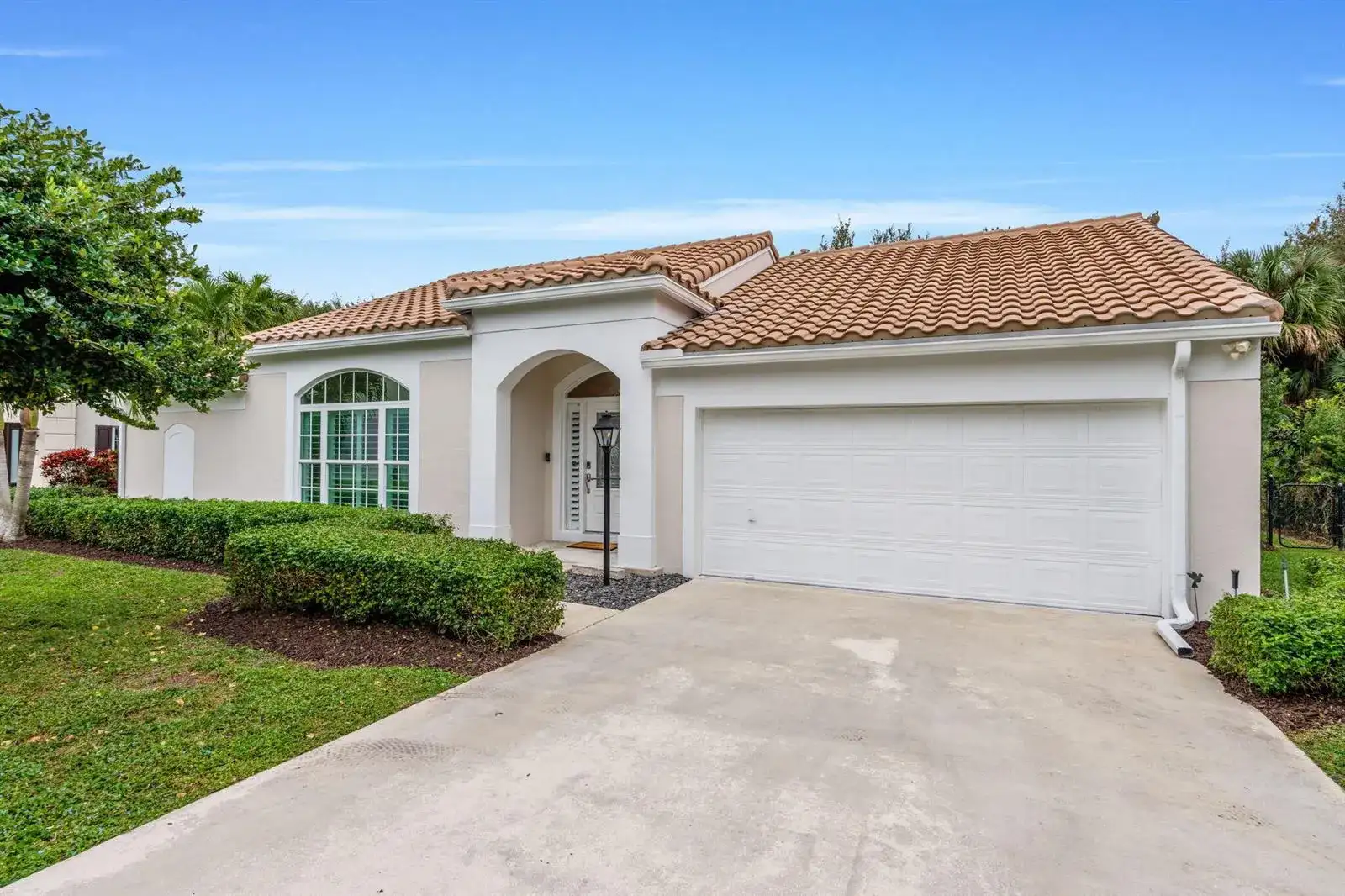 10223 Hunt Club Lane, Palm Beach Gardens FL 33418 photo 3