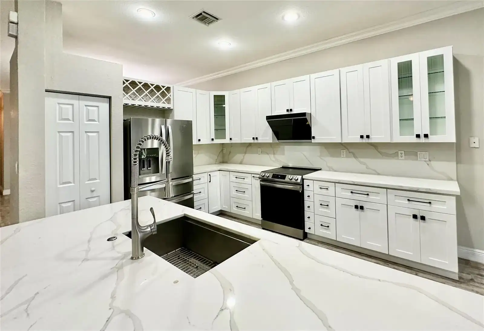 4109 W WHITEWATER Avenue, Weston FL 33332