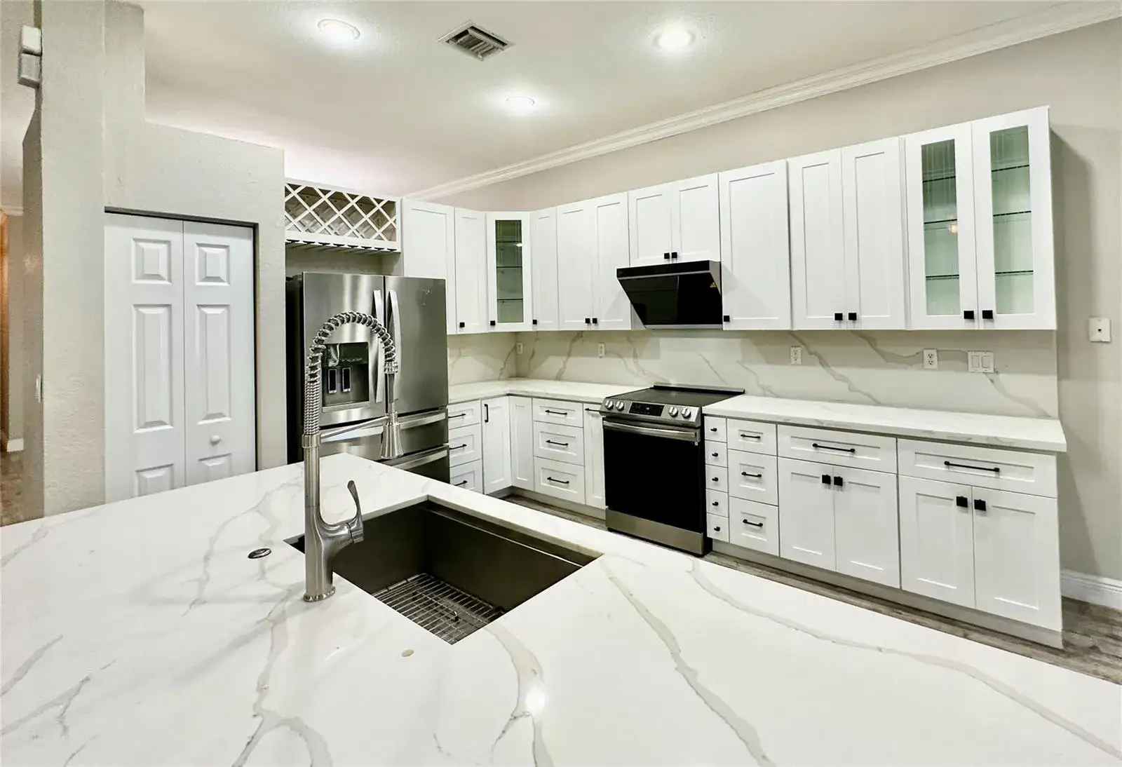4109 W WHITEWATER Avenue, Weston FL 33332