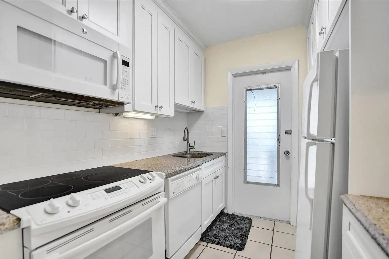 4501 S Ocean Boulevard # B3, South Palm Beach FL 33480 photo 4