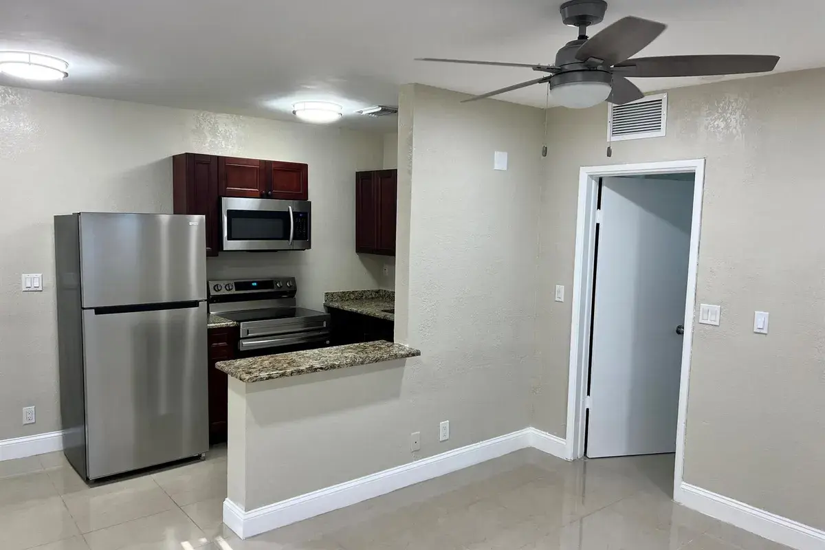 1105 NE 15th Street, Fort Lauderdale FL 33304