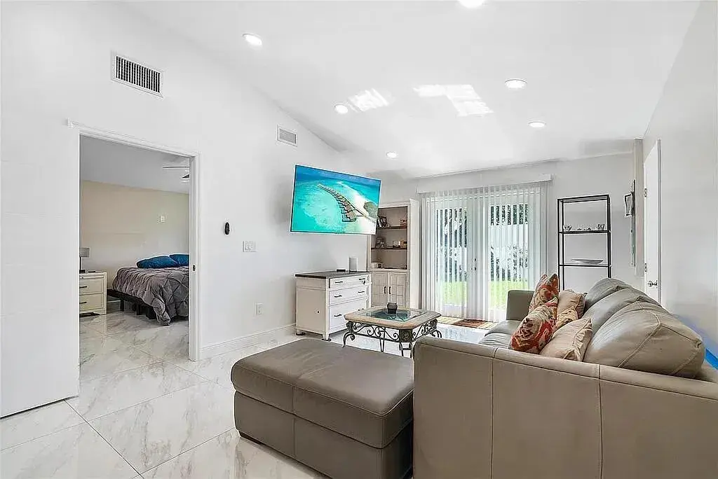 2001 N 22ND Avenue, Hollywood FL 33020