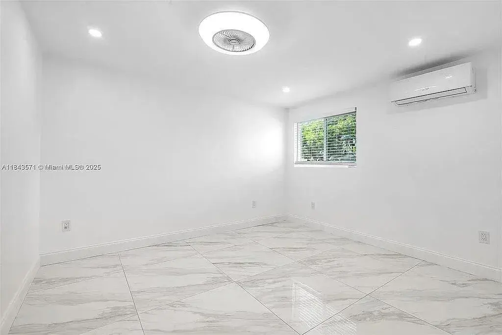 2001 N 22ND Avenue, Hollywood FL 33020
