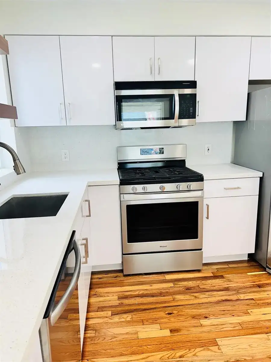 2425 Pierce Street, Hollywood FL 33020 photo 3