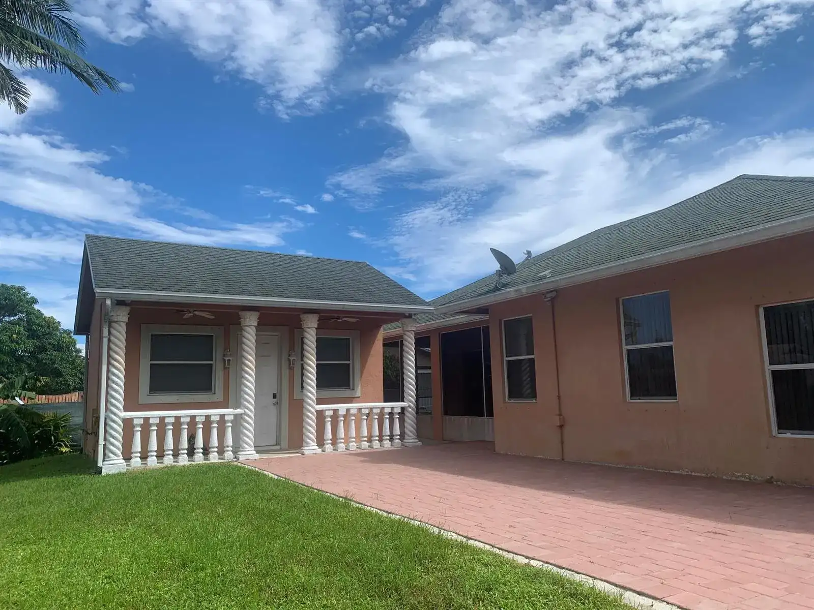 2215 HYPOLUXO Road, Lake Worth FL 33462 photo 4