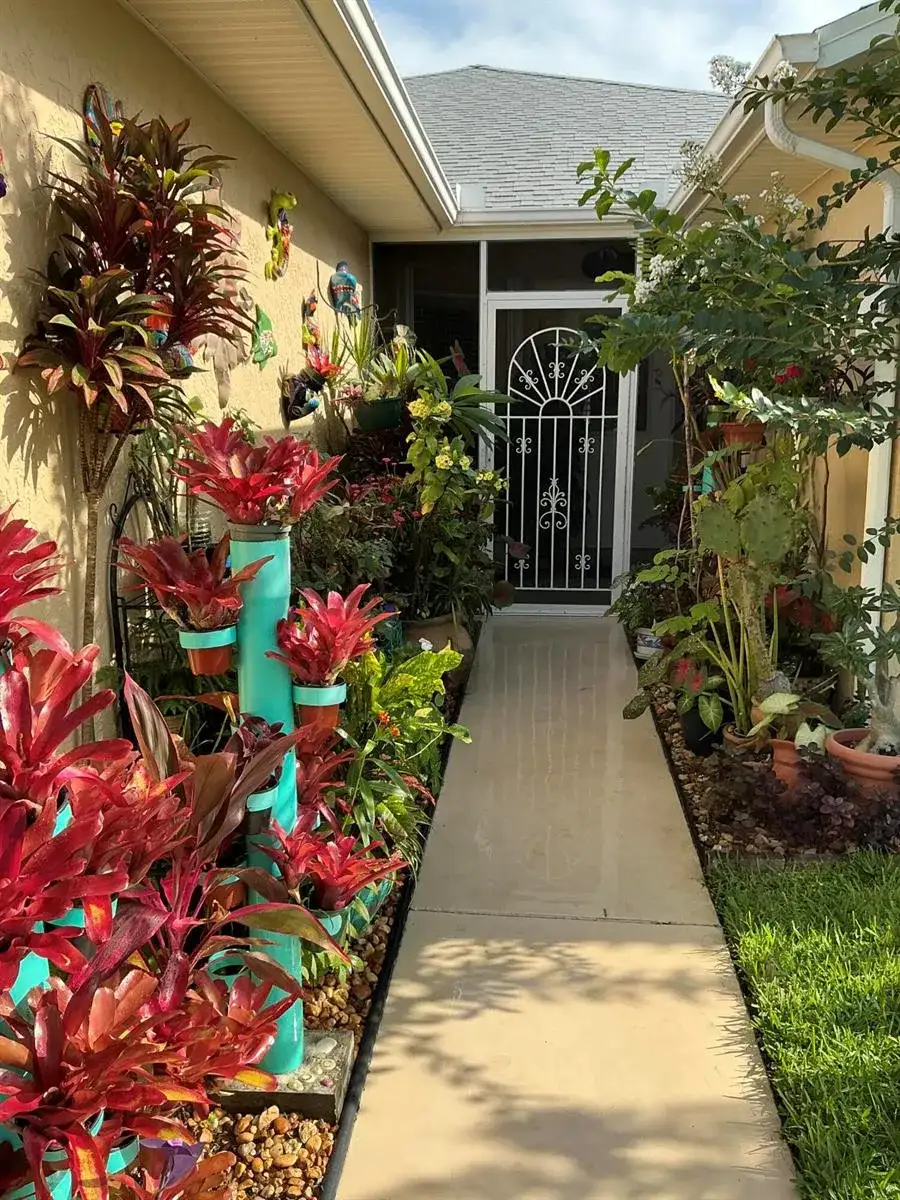 6156 ALEXANDRIA Circle, Fort Pierce FL 34982 photo 2