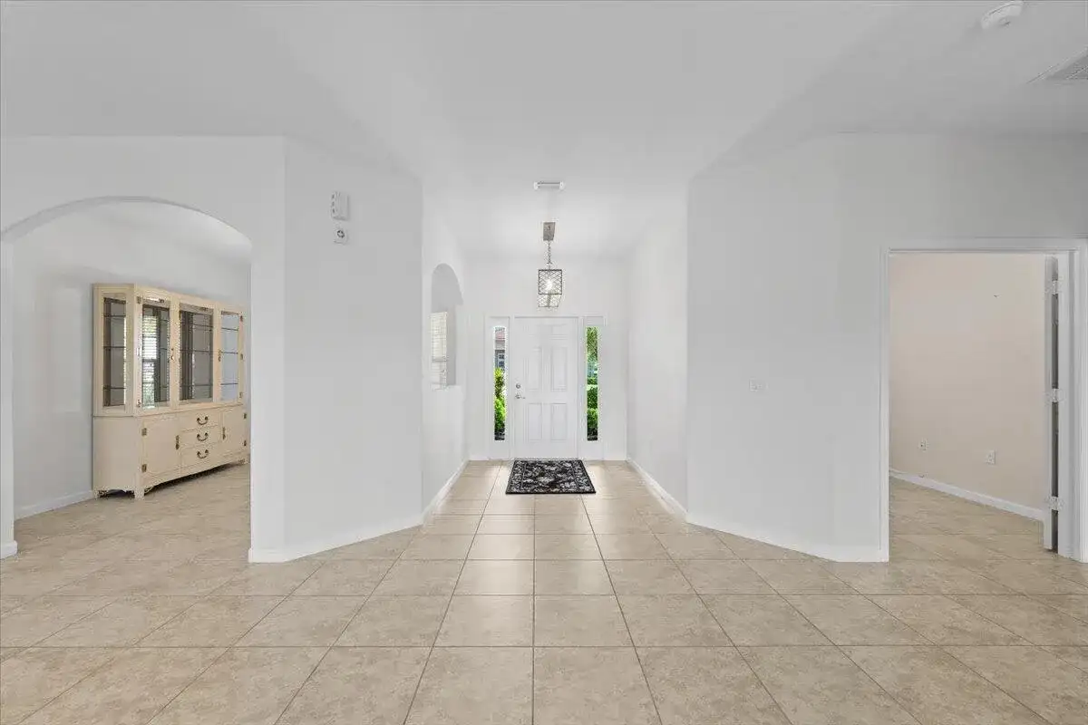 12158 SW AVENTINO Drive, Port St. Lucie FL 34987 photo 3