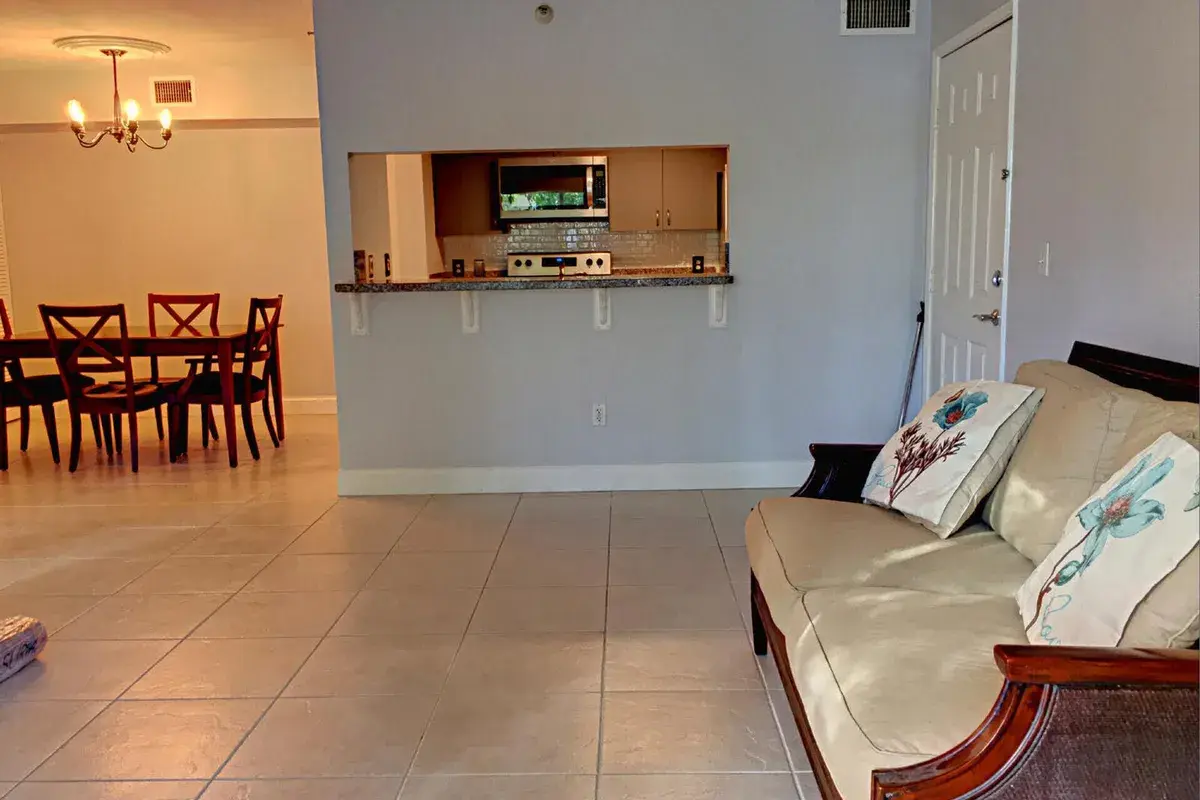 160 YACHT CLUB Way # 210, Hypoluxo FL 33462