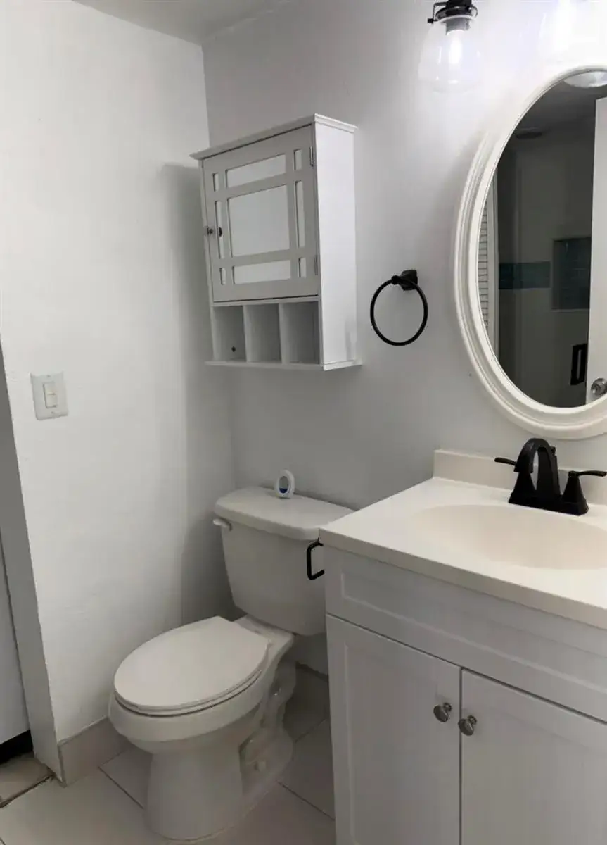 232 WOODLAND Road, Palm Springs FL 33461 photo 5